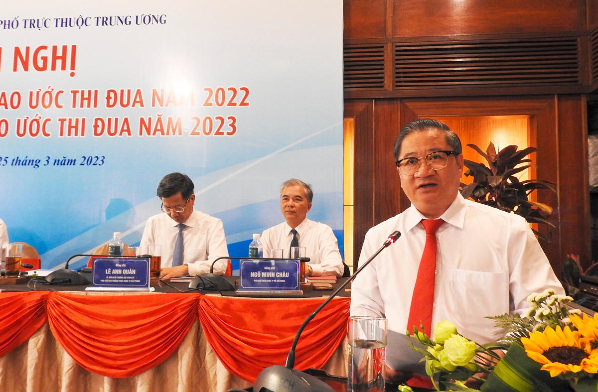 Chủ tịch, Phó Chủ tịch UBND các TP trực thuộc Trung ương phát biểu tham luận. Ảnh: Thanh Tùng.