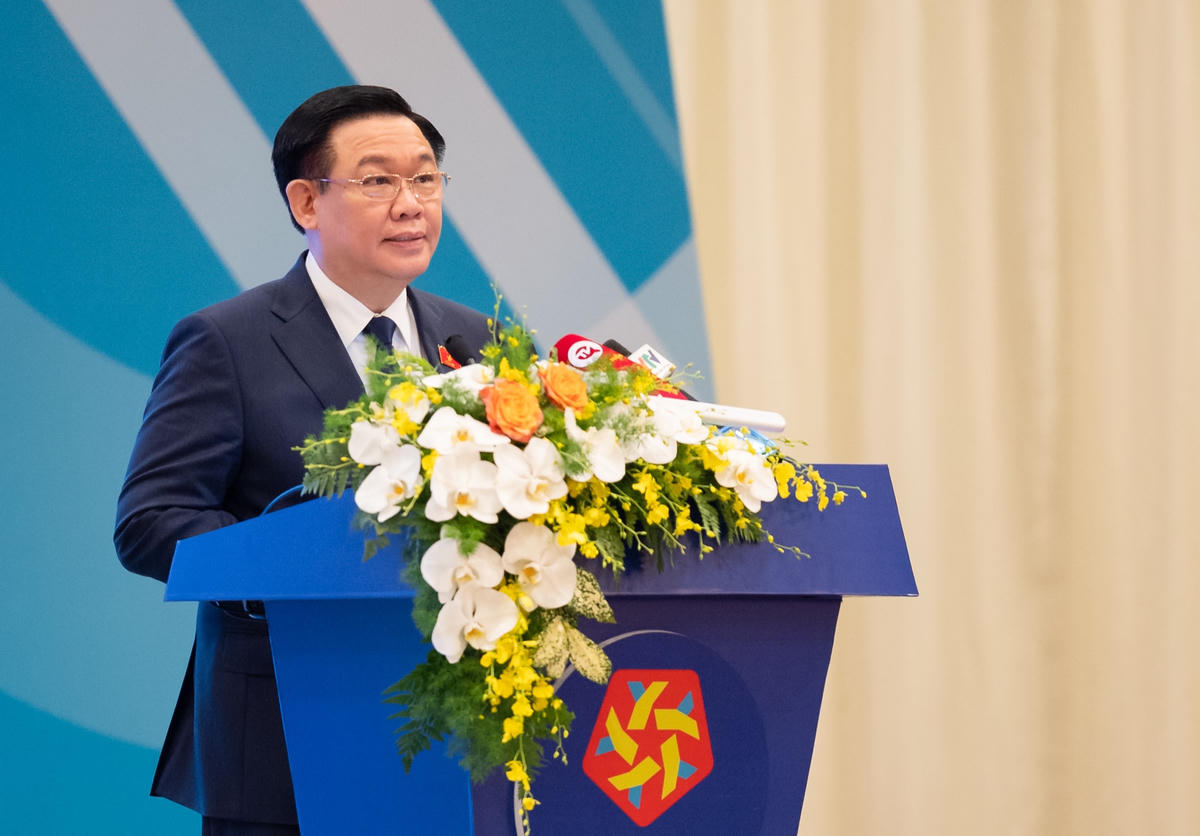 Chủ tịch Quốc hội Vương Đình Huệ phát biểu khai mạc