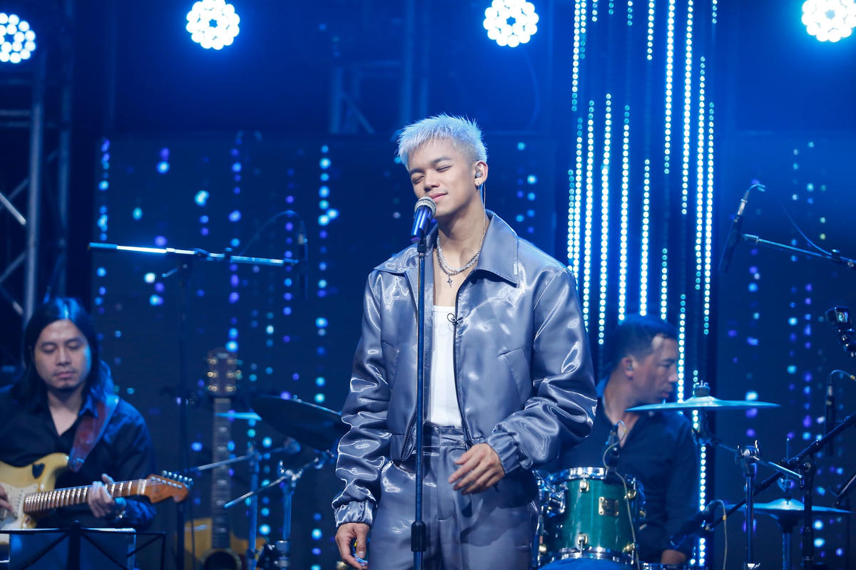 Đến với "Cuộc hẹn cuối tuần", Trọng Hiếu chia sẻ nhiều câu chuyện về tình yêu âm nhạc, về trải nghiệm thú vị khi tới Việt Nam. 