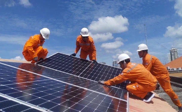 Phát triển năng lượng tái tạo là xu hướng tất yếu.