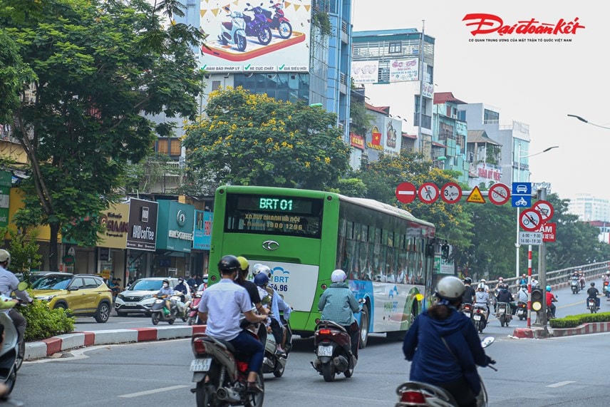 Sở GTVT đề xuất cho phép các phương tiện xe vận tải khách khối lượng lớn từ 24 chỗ trở lên, các loại xe công vụ, xe cứu nạn, xe buýt thường được lưu thông.