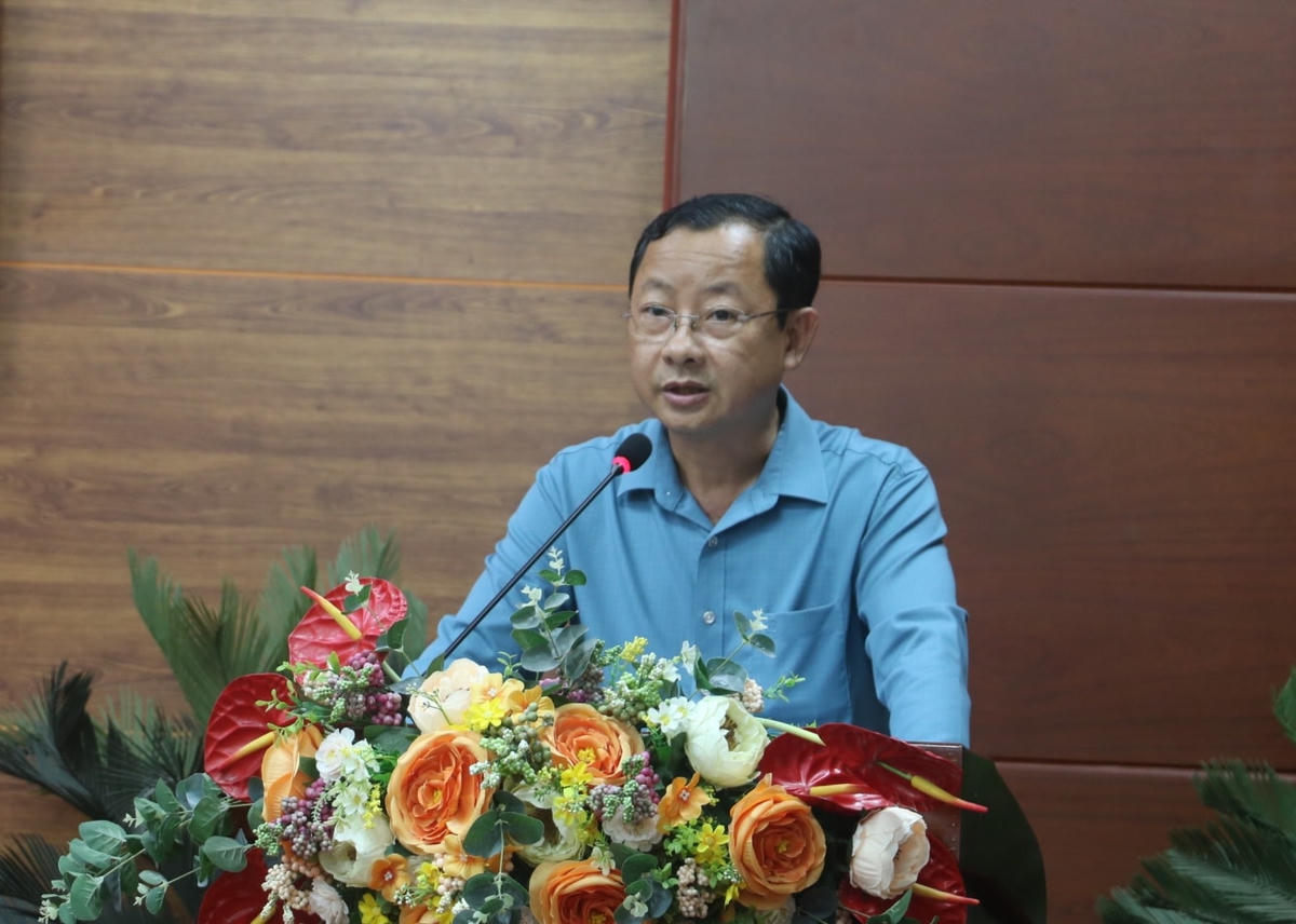 Ông Nguyễn Quốc Thanh, Giám đốc Sở Lao động, Thương Binh và Xã hội tỉnh Cà Mau phát biểu tại phiên giải trình.