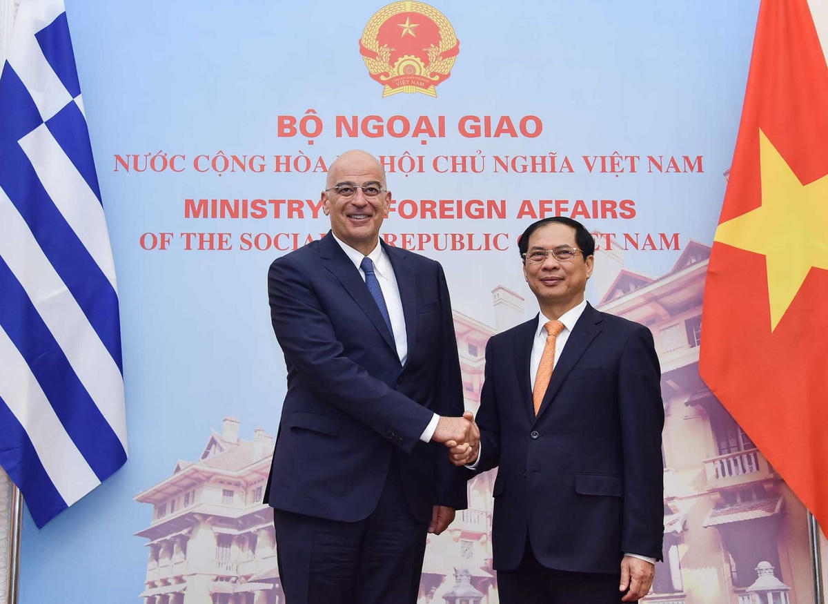 Hai Bộ trưởng tại hội đàm.