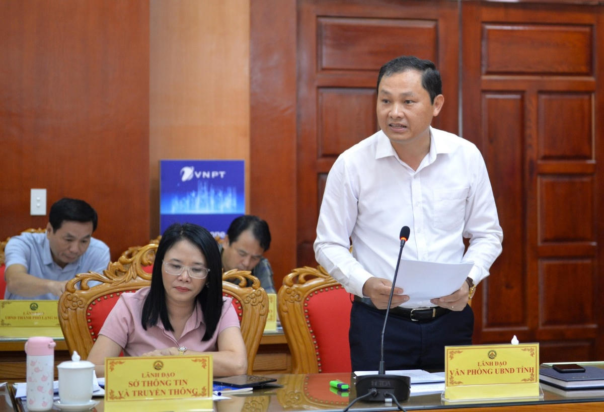 Chánh Văn phòng UBND tỉnh Lạng Sơn Phạm Hùng Trường thông tin về dự án tại cuộc họp báo thường kỳ vào ngày 15/7. 