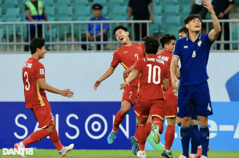 Phan Tuấn Tài (số 2) đã nhận giải Vua kiến tạo ở giải U23 châu Á. Ảnh: Dân Trí.