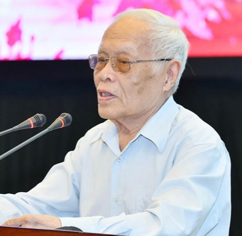 GS Phong Lê.