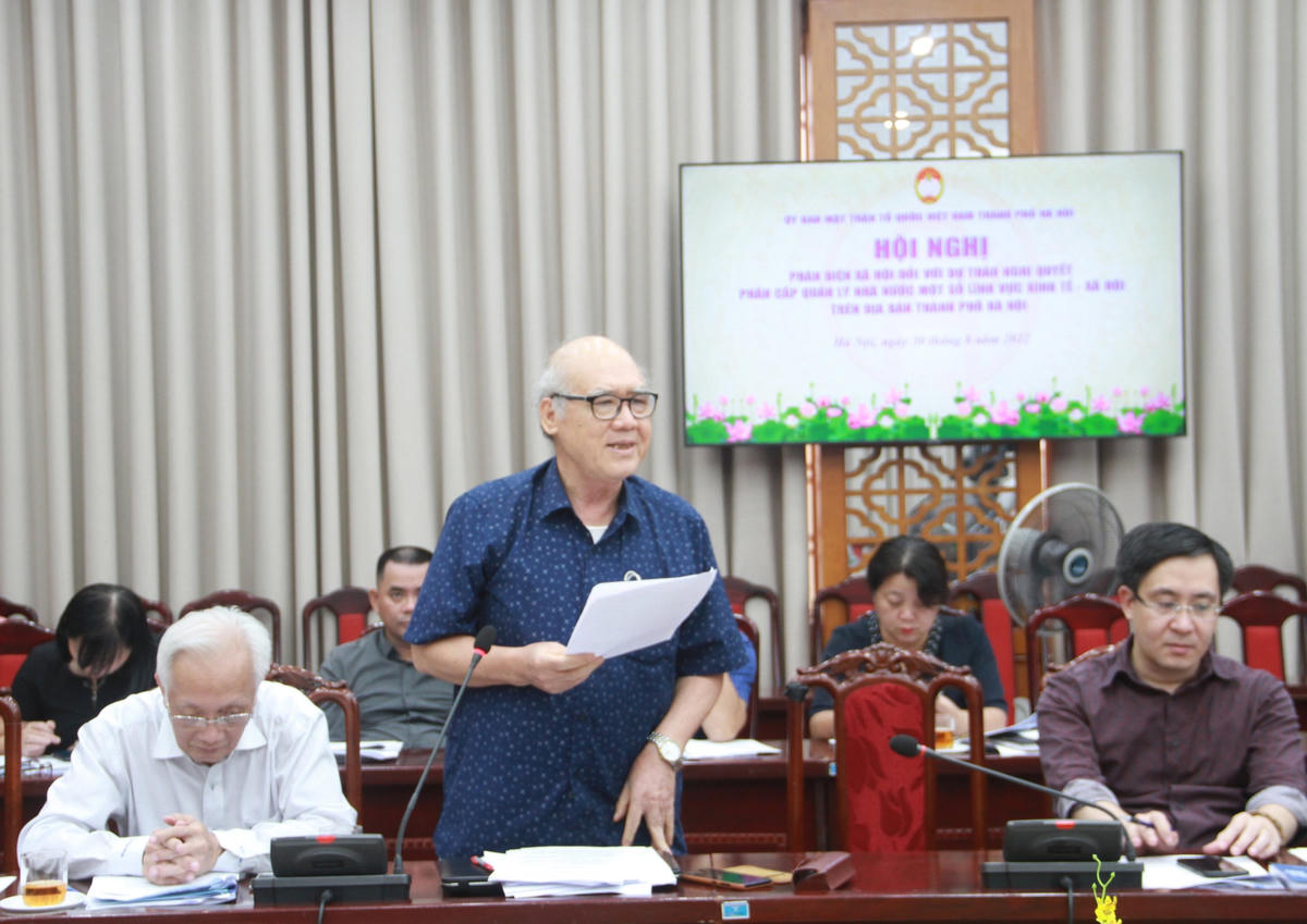 Các đại biểu phát biểu tại hội nghị.