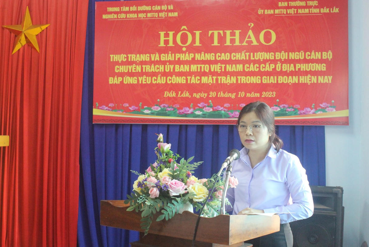 Bà Phạm Thị Kim Cúc phát biểu tại Hội thảo.