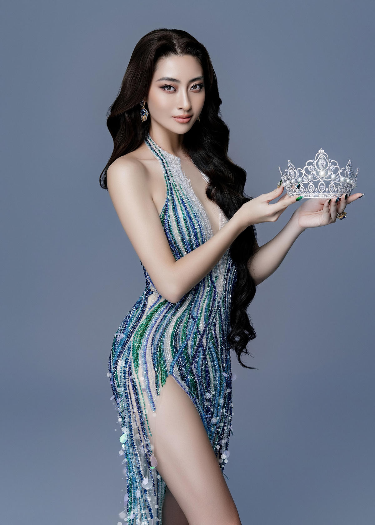 Lương Thùy Linh mong ngôi vị Hoa hậu sẽ trao cho cô gái đủ vững vàng để nối tiếp hành trình cô đã đi.