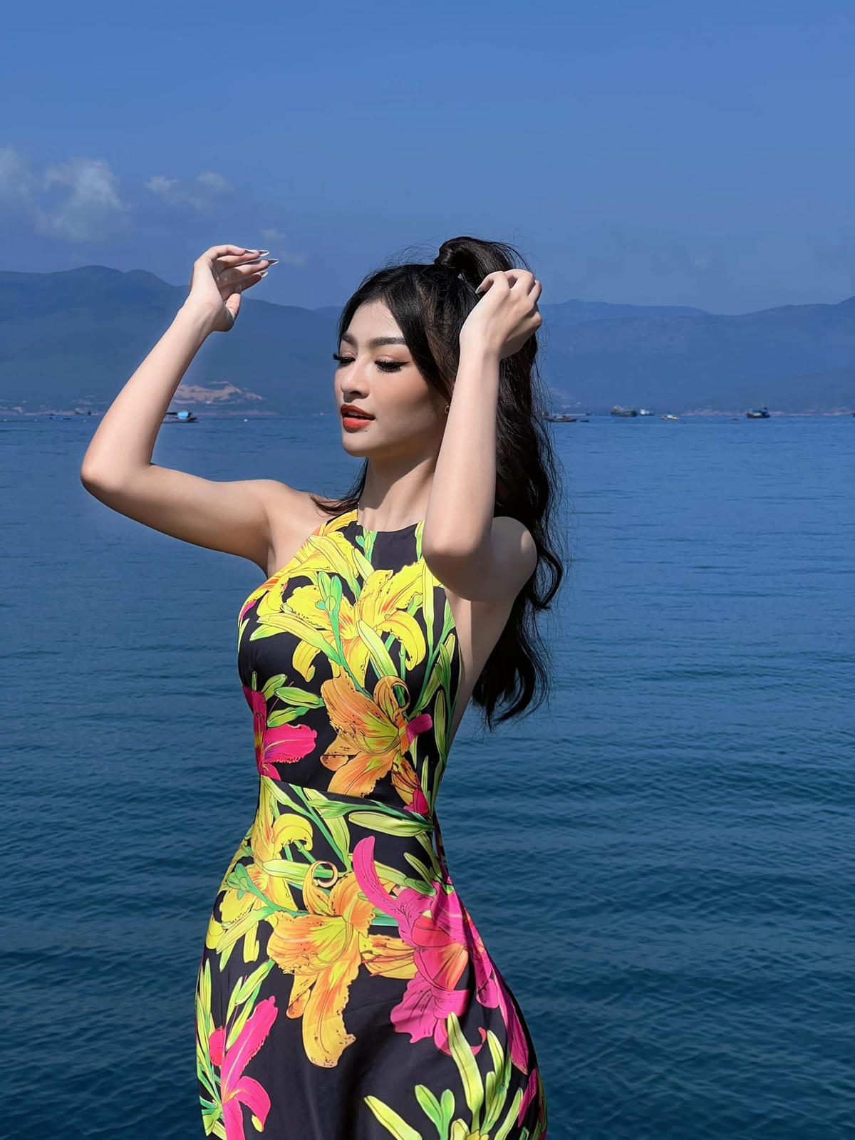 Bên cạnh ý kiến khen ngợi, một vài bình luận cho rằng, việc can thiệp thẩm mỹ khiến Kiều Loan đánh mất đi nét đẹp tự nhiên, trong trẻo vốn có. 