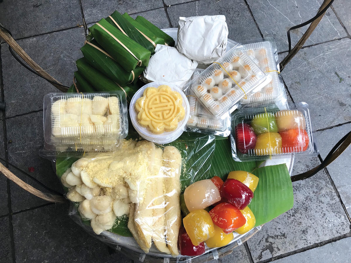 Mùa trôi trên phố