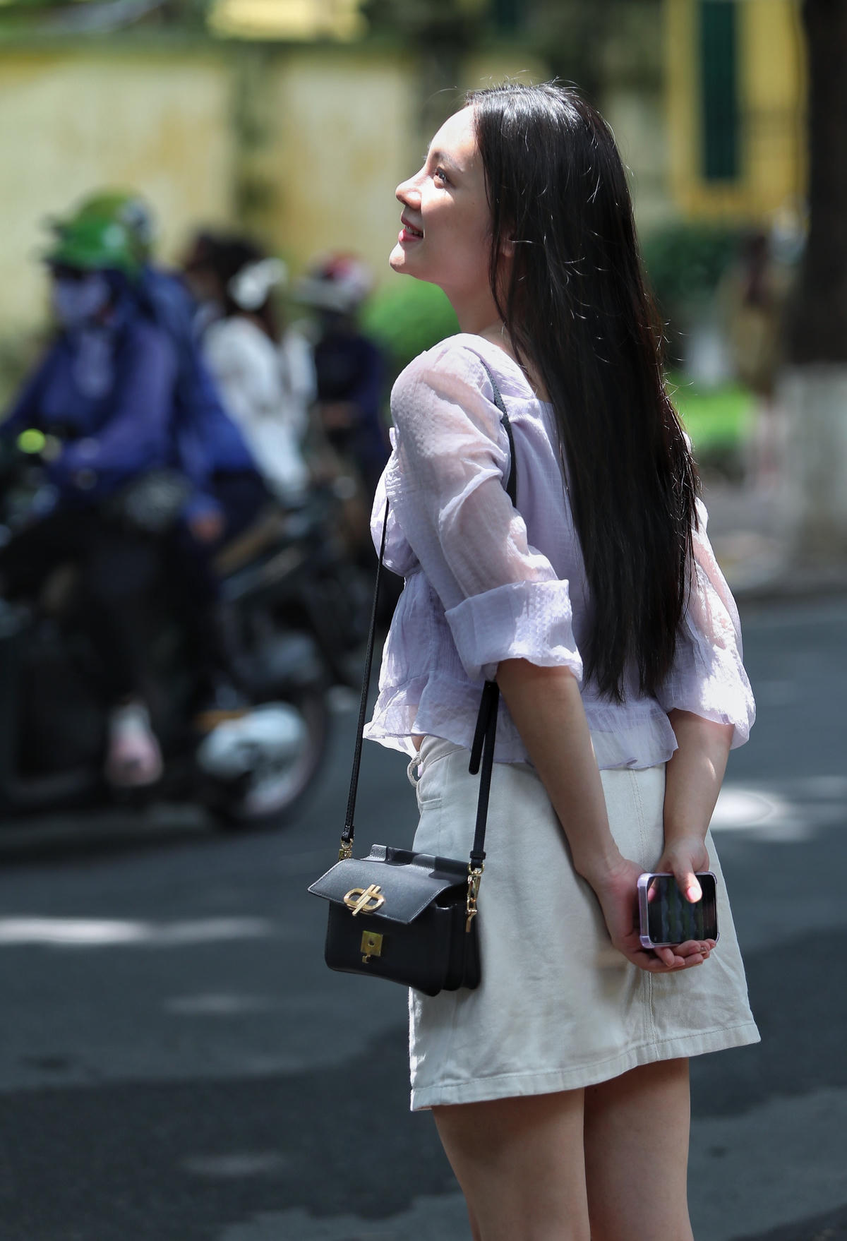 Hà Nội: Người dân đổ về phố Phan Đình Phùng chụp ảnh mùa Thu