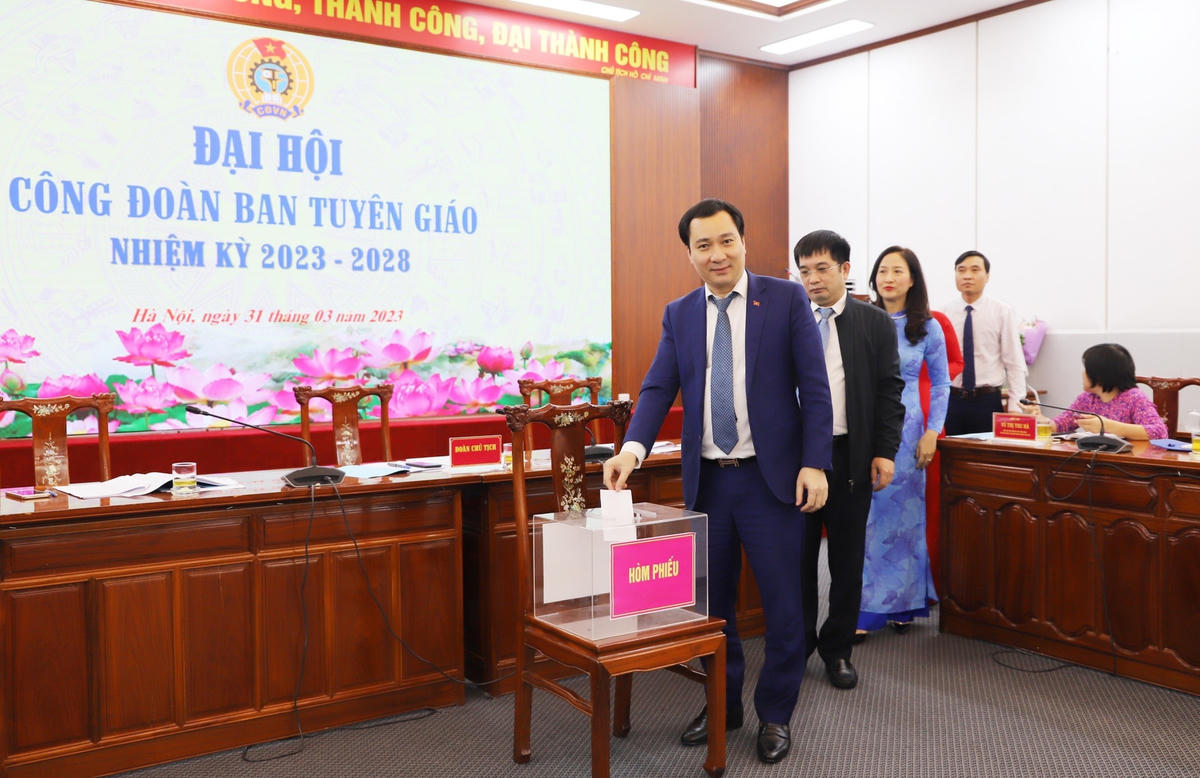 Xây dựng Công đoàn Ban Tuyên giáo đoàn kết, vững mạnh