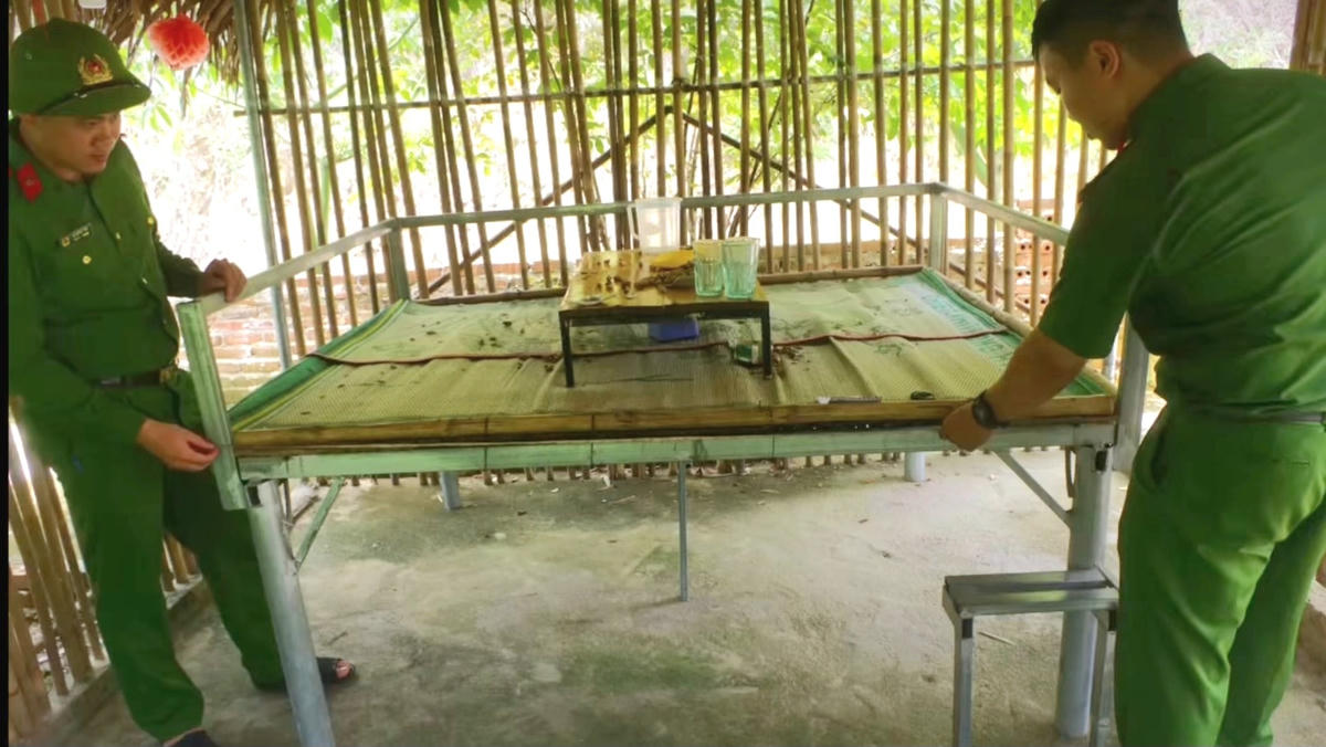 Lực lượng Công an có mặt tại hiện trường.