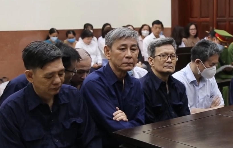 9/10 bị cáo (ngoại trừ bị cáo Tất Thành Cang) có đơn kháng cáo đều có mặt tại tòa.