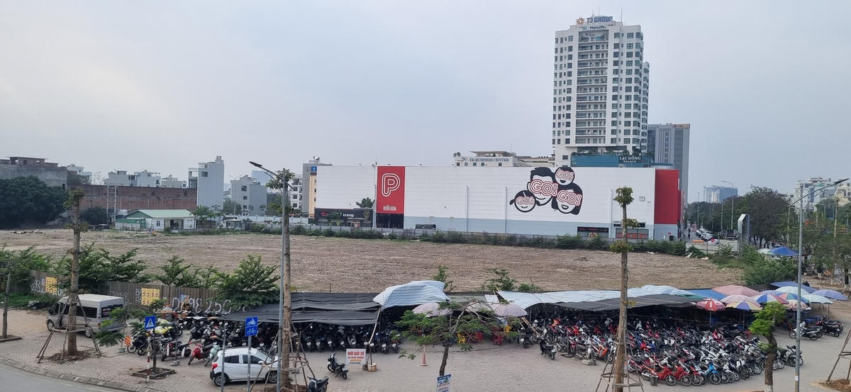 Hơn 13,5 nghìn m2 đất thương mại bị bỏ không trong nhiều năm.