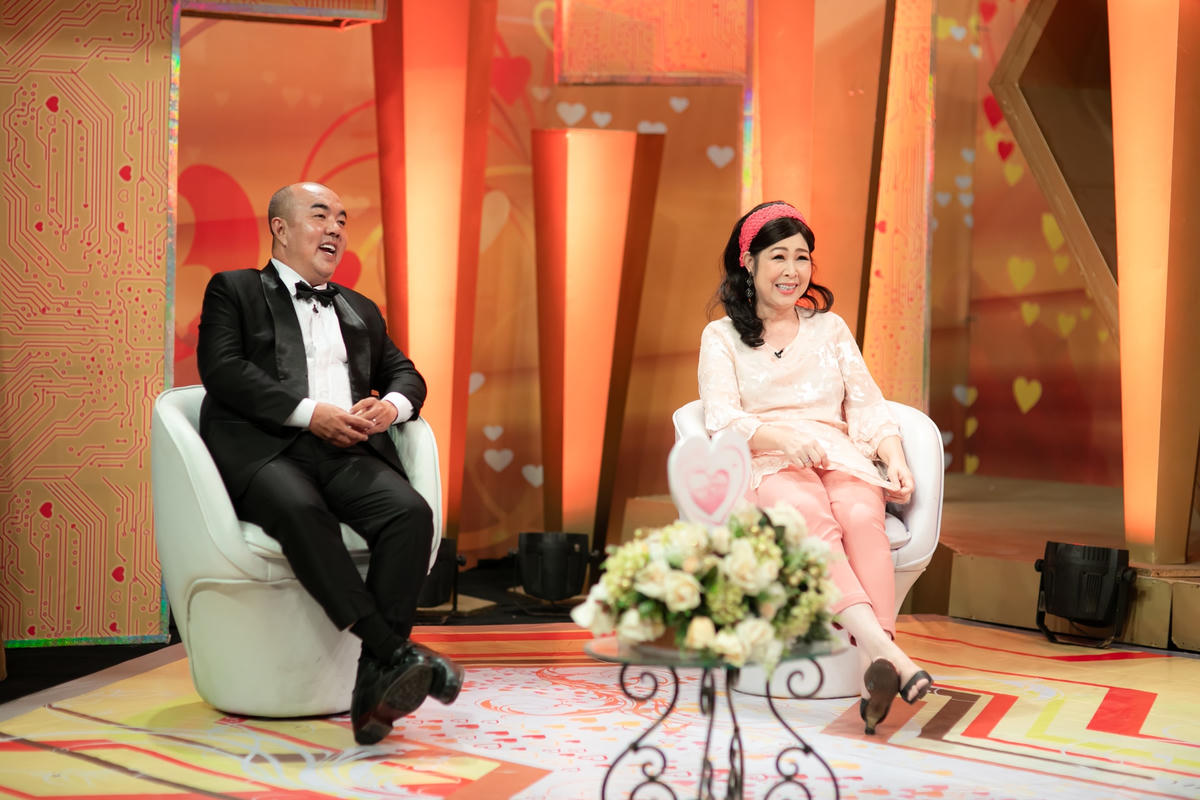 MC Quốc Thuận - Hồng Vân. 