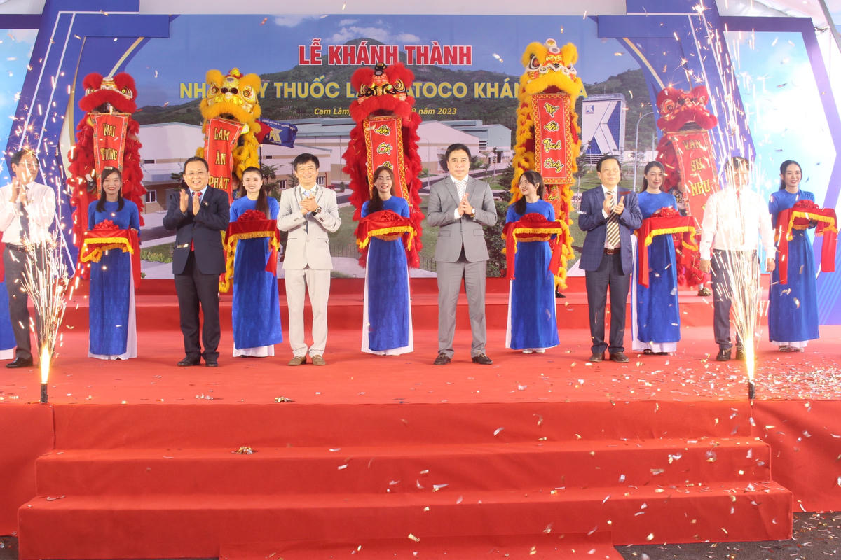 Lễ cắt băng khánh thành Nhà máy thuốc lá Khatoco Khánh Hòa.