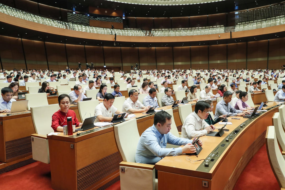Đại biểu Quốc hội dự phiên họp ngày 5/6. Ảnh: Quang Vinh.