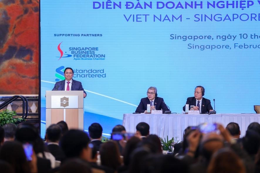 Thủ tướng Phạm Minh Chính phát biểu tại Diễn đàn Doanh nghiệp Việt Nam - Singapore. Ảnh: VGP/Nhật Bắc.
