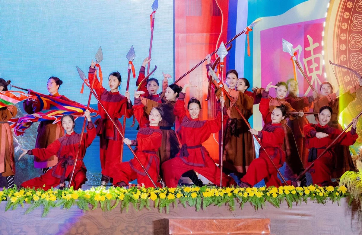 Quảng Ninh: Đặc sắc đêm văn nghệ mừng ngày sinh Phật hoàng Trần Nhân Tông