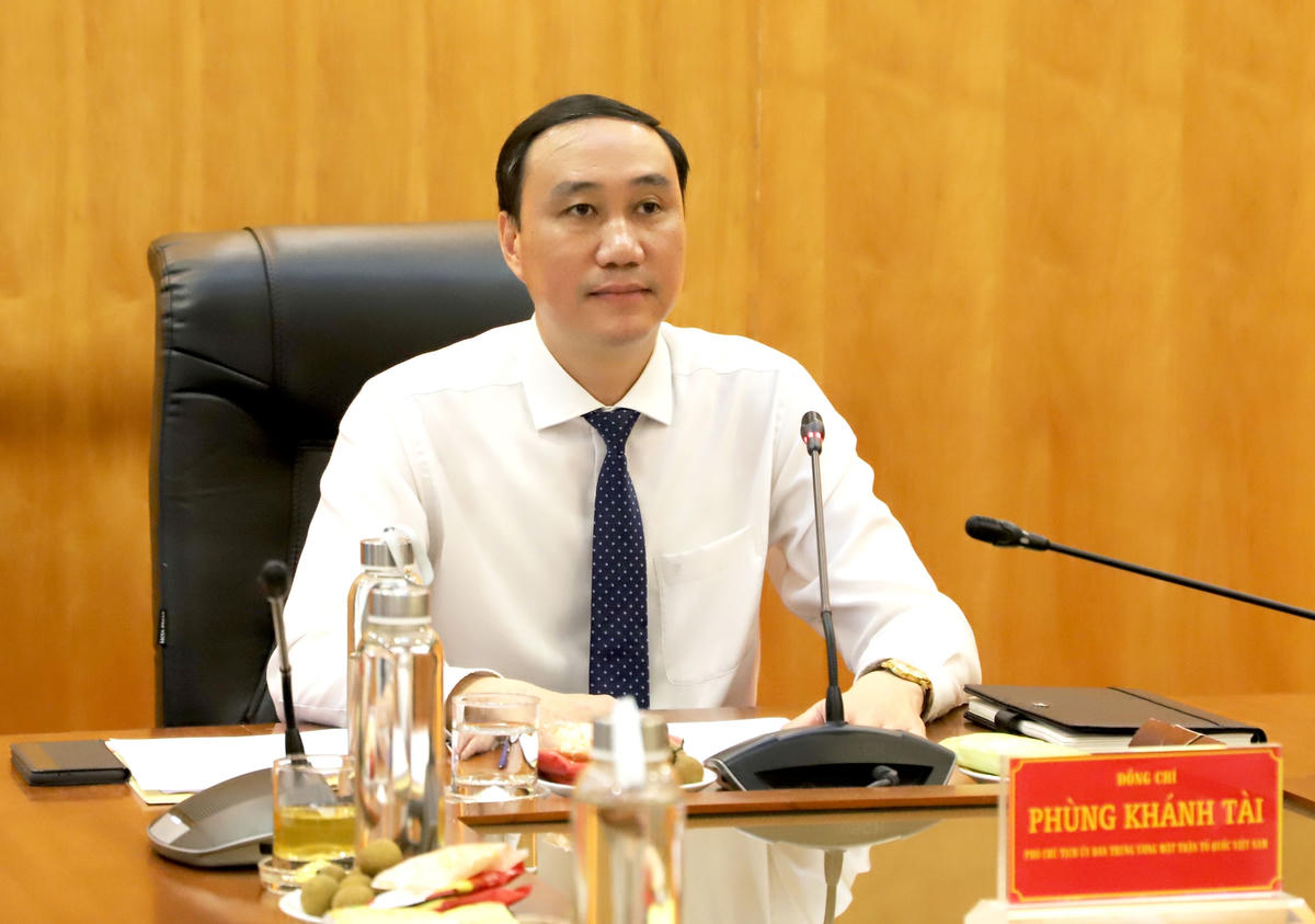 Phó Chủ tịch UBTƯ MTTQ Việt Nam Phùng Khánh Tài phát biểu tại Hội nghị.