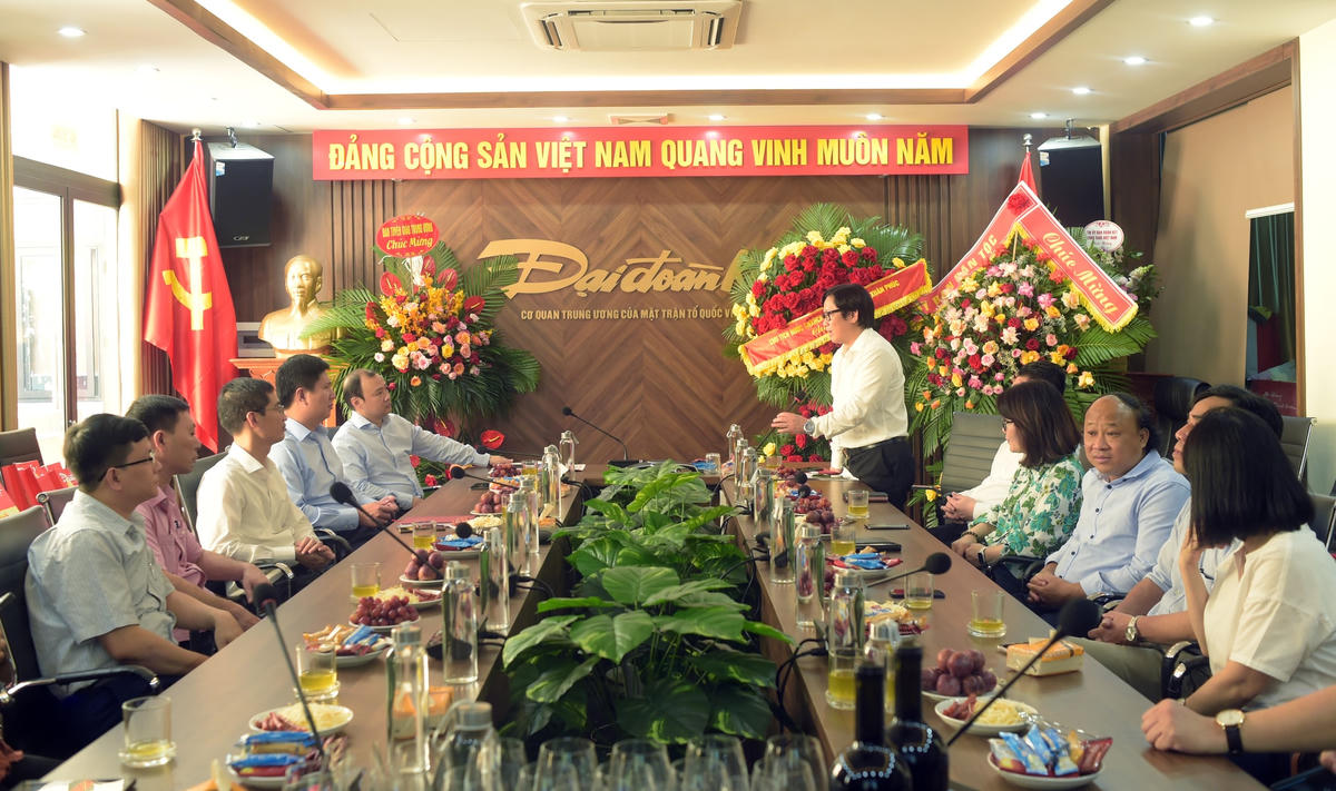 Ban Tuyên giáo Trung ương chúc mừng Báo Đại Đoàn Kết nhân ngày 21-6