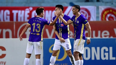 Hà Nội FC đã chạm tay vào chức vô địch sau chiến thắng trước Viettel.