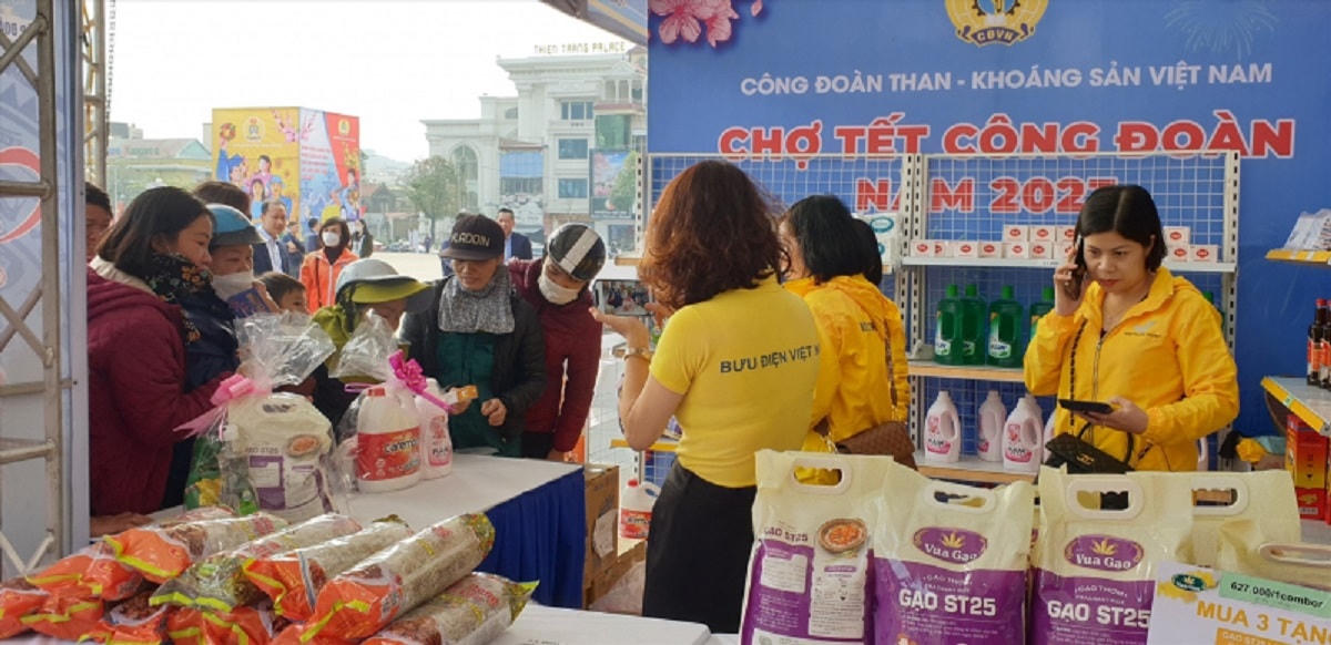 Chương trình “Chợ Tết Công đoàn năm 2023”.