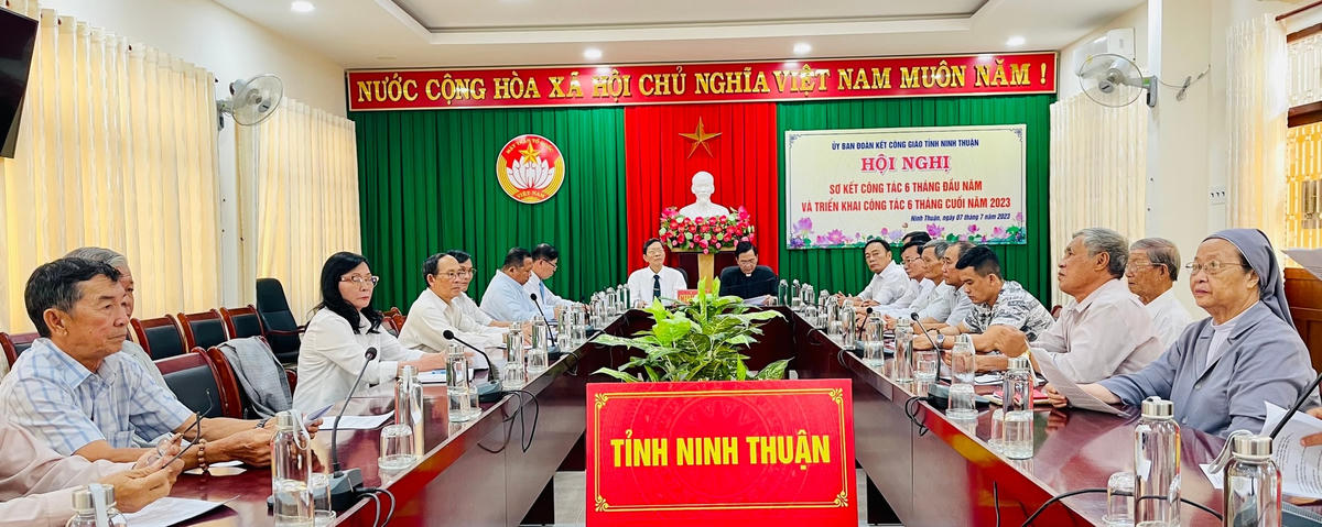 Quang cảnh hội nghị.