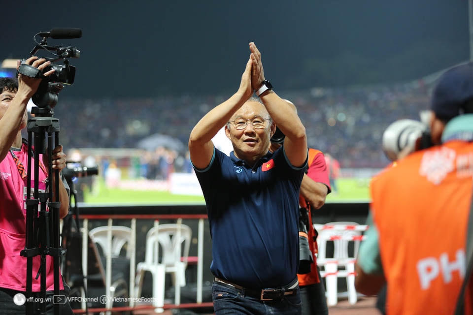 HLV Park Hang Seo. Ảnh: VFF.