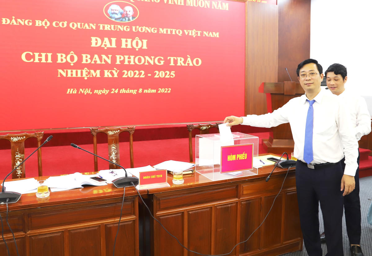 Xây dựng Chi bộ Ban Phong trào văn hóa, văn minh và vững mạnh