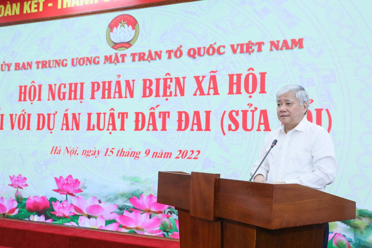 Bí thư Trung ương Đảng, Chủ tịch UBTƯ MTTQ Việt Nam Đỗ Văn Chiến phát biểu khai mạc Hội nghị.