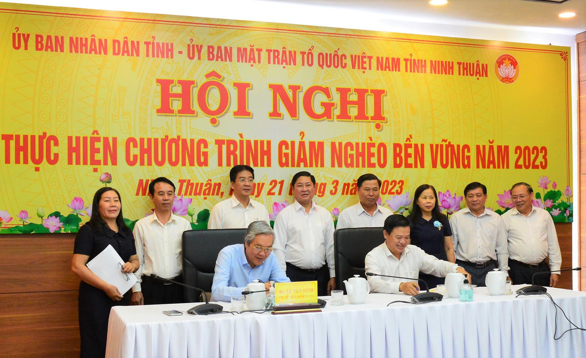 Uỷ ban MTTQ Việt Nam tỉnh Ninh Thuận ký kết với NHCSXH.