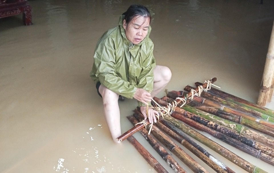 Người dân thôn Thanh Hàa bị cô lập trong 2 ngày 27 và 28/8, được chính quyền đảm bảo đẩy đủ lương thực đến khi nước rút.
