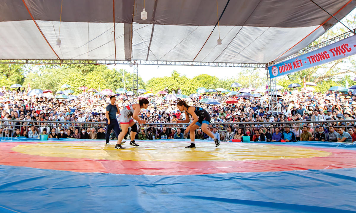 Sới vật Ninh Hiệp.  