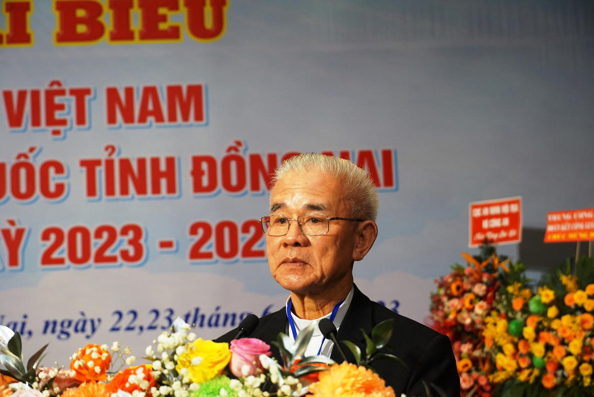 Chủ tịch Ủy ban Đoàn kết Công giáo Việt Nam Linh mục Trần Xuân Mạnh phát biểu tại đại hội. Ảnh: Mạnh Thìn.