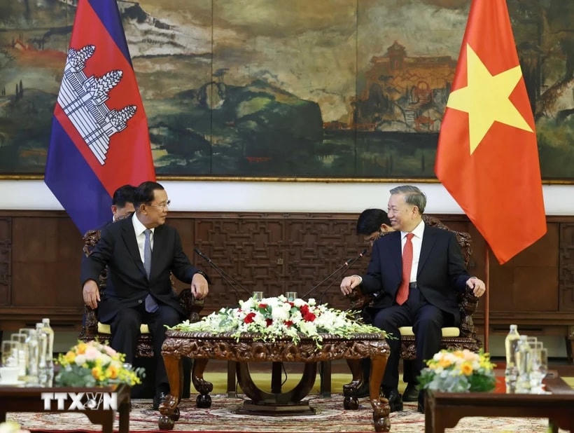 Tổng Bí thư Tô Lâm hội kiến Chủ tịch Đảng Nhân dân Campuchia Hun Sen. (Ảnh: Thống Nhất/TTXVN)