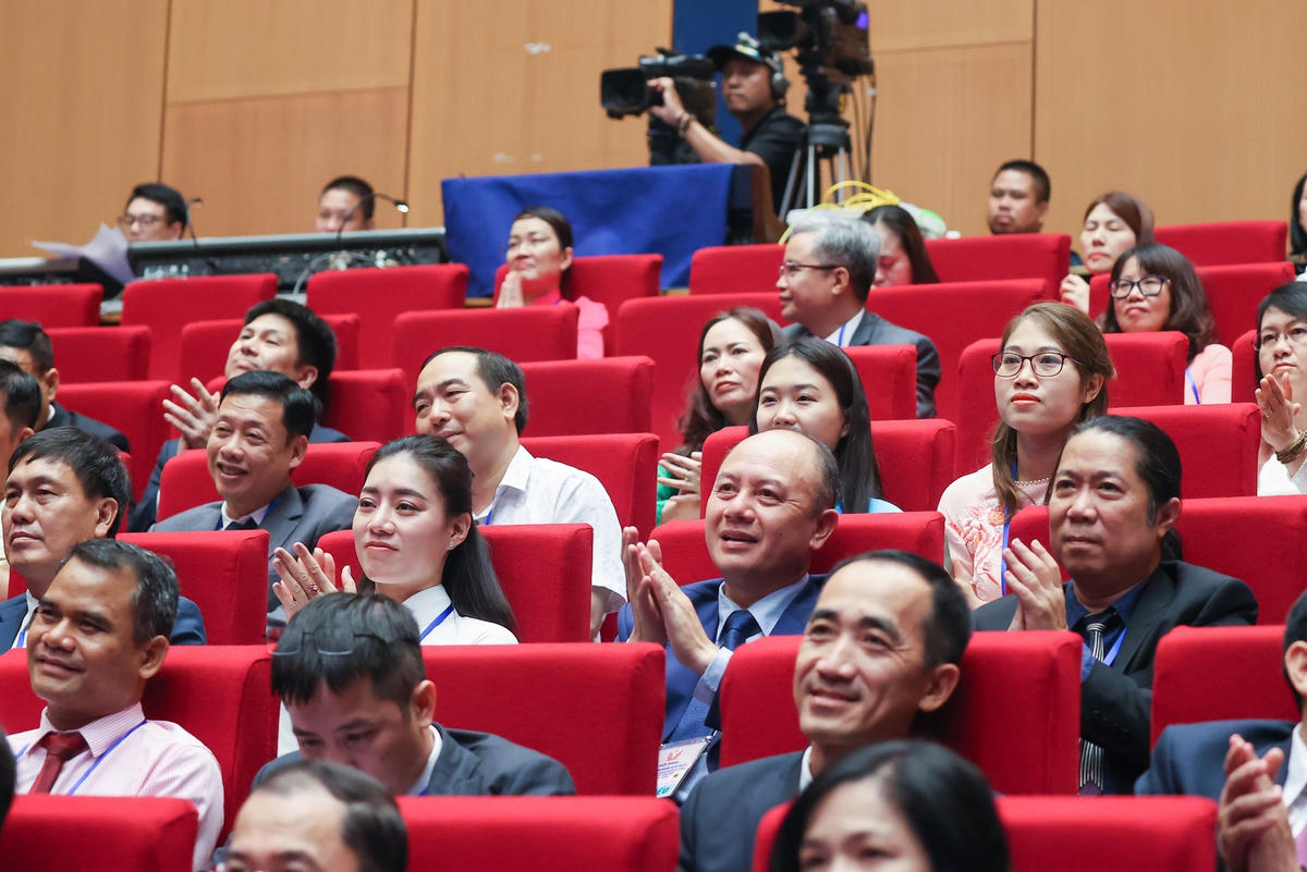 Hội nghị có sự tham dự của 700 đại biểu điển hình tiên tiến toàn quốc là đại diện các tập thể, cá nhân tiêu biểu, người trực tiếp lao động sản xuất, công tác trên các lĩnh vực, vùng miền, đại diện nhân sĩ, trí thức, dân tộc, tôn giáo, doanh nhân tiêu biểu, tài năng trẻ...