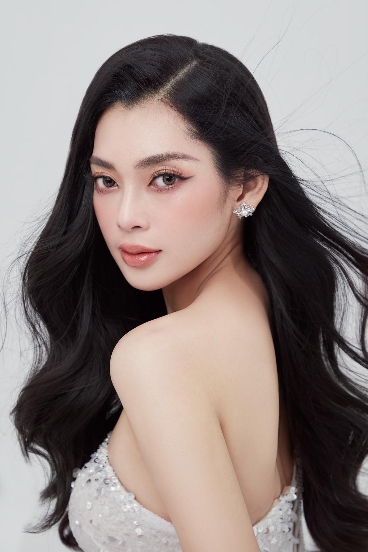 Nguyễn Hoài Phương Anh - 2001: Sở hữu vẻ đẹp ngọt ngào và từng đạt Top 37 Miss World Vietnam 2022.