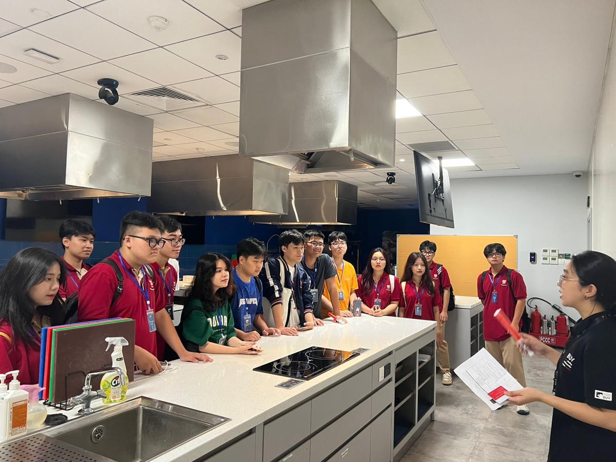 Học sinh Trường THPT Khoa học Giáo dục (Đại học Quốc gia Hà Nội).