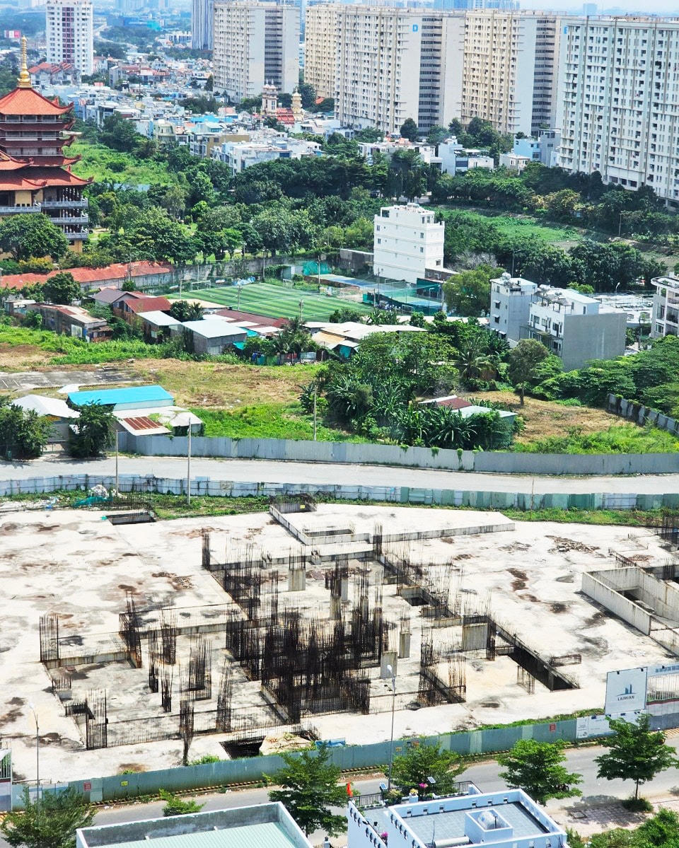 Dự án Laimian City thuộc khu đô thị An phú, An khánh nằm ở vị trí đắc địa quận 2 với 3 mặt tiền đường Lương Định Của, Nguyễn Hoàng, Trần Lựu – thuộc trung tâm khu Đông TP HCM nằm ngổn ngang.