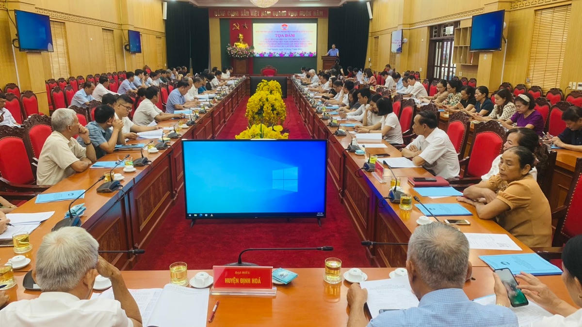 Quang cảnh buổi tọa đàm.