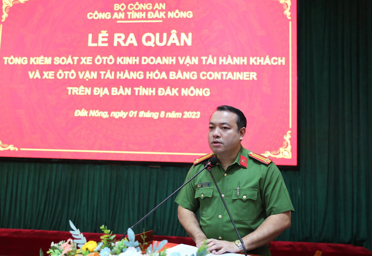 Trung tá Nguyễn Hữu Đức, Phó Giám đốc Công an tỉnh Đắk Nông phát biểu chỉ đạo.