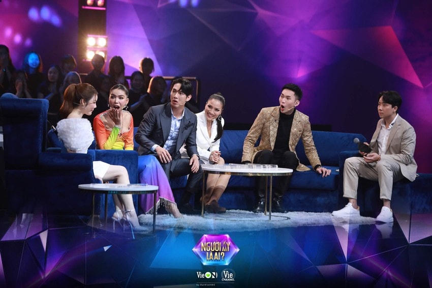 Dàn cố vấn vô cùng phấn khích khi biết nữ chính chính là Lý Nhã Kỳ.