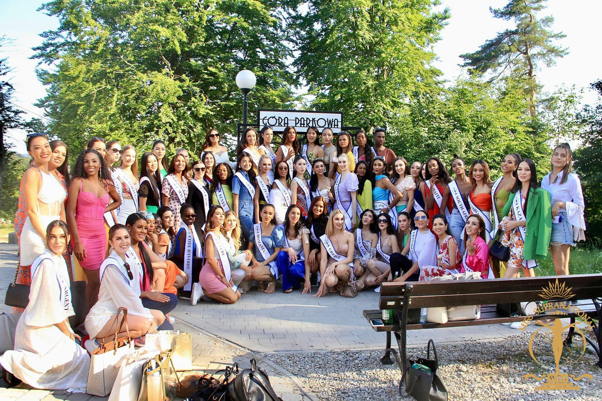 Á hậu Kim Duyên cùng dàn thí sinh tham gia các hoạt động trong khuôn khổ cuộc thi Miss Supranational 2022. 