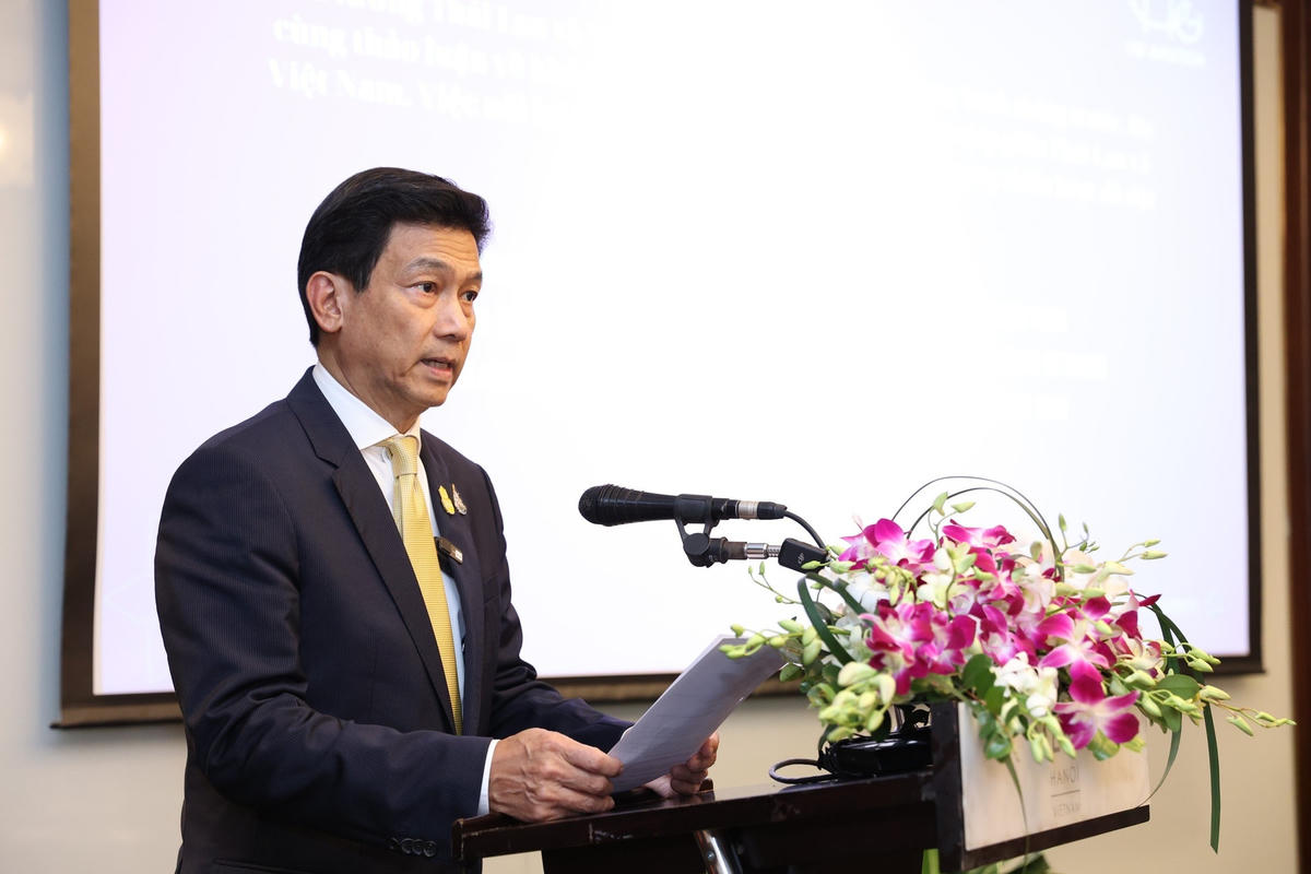 Phó Thủ tướng Thái Lan Parnpree Bahiddha-Nukara phát biểu.