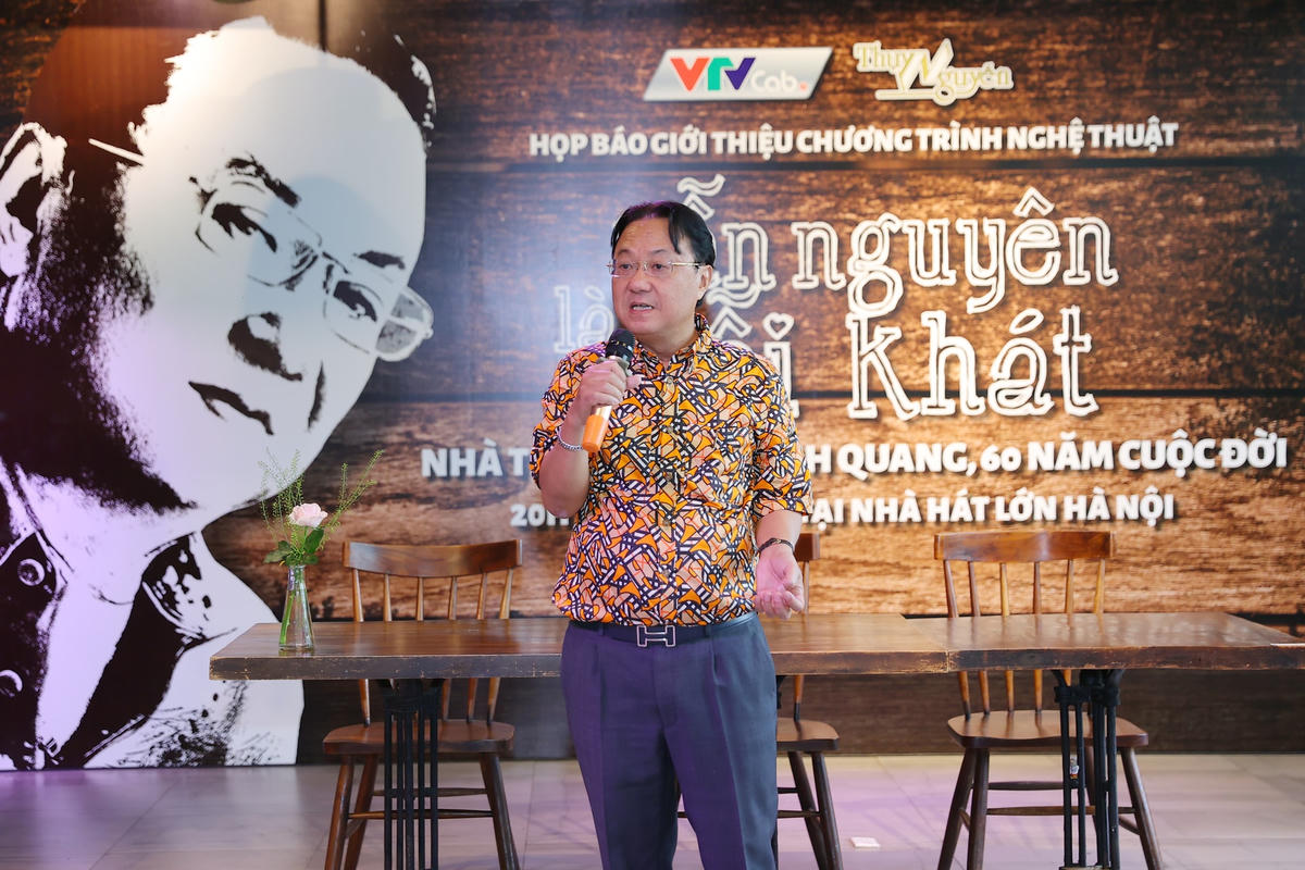 Nhà thơ Hồng Thanh Quang chia sẻ về chương trình trong buổi họp báo ngày 28/7 tại Hà Nội.