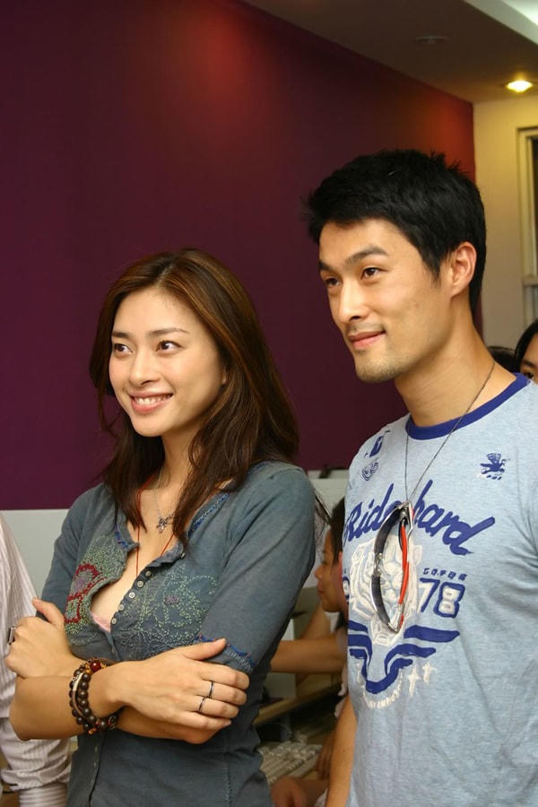Vai diễn trong "Dòng Máu Anh Hùng" (đóng cặp với Ngô Thanh Vân) đã giúp tên tuổi của Johnny Trí Nguyễn được biết đến rộng rãi hơn tại Việt Nam. Ảnh: MXH. 