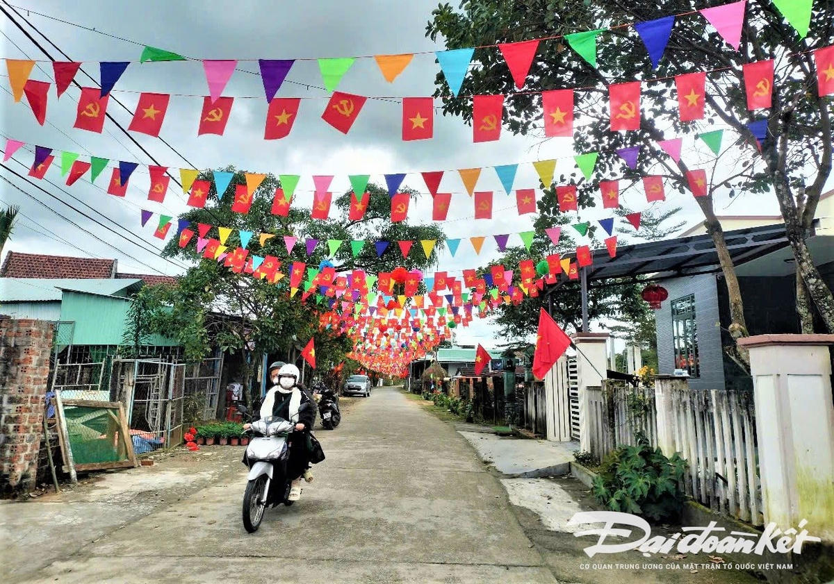 TRANG TRI 8